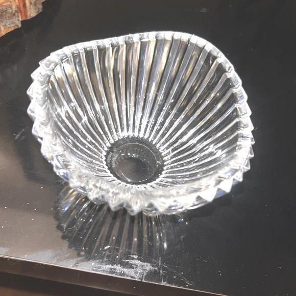 Waterford " Marquis" Bowl / Unique Curves at Top - Picture 2 of 5